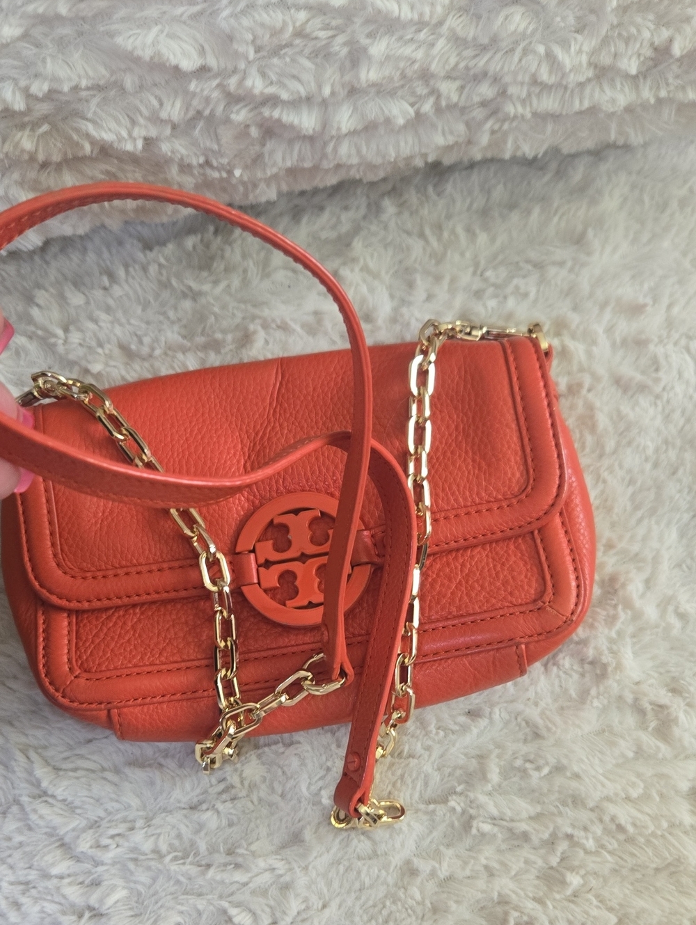 Tory Burch Small Convertible Crossbody Bag in Bright Orange with Gold Chain - Picture 5 of 5